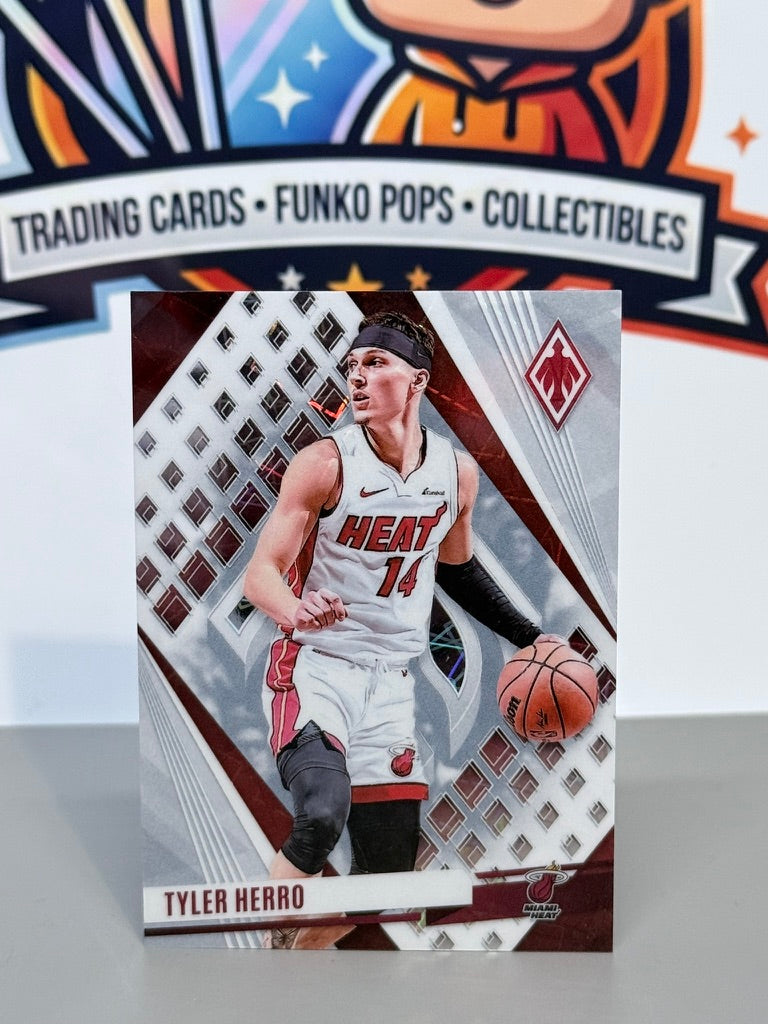 2023-24 Panini Phoenix Tyler Herro Paralela Burgundy /150 #238 - Miami Heat