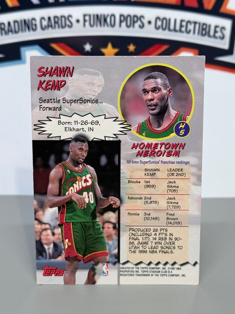 1997-98 Topps Stadium Club Shawn Kemp Hardcourt Heroics Inserto #H5 - Seattle SuperSonics